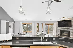 18500 Brookfield Lake Dr, Brookfield, WI 53045 - Photo 11