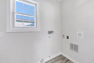 1306 New York Ave, Manitowoc, WI 54220 - Photo 5