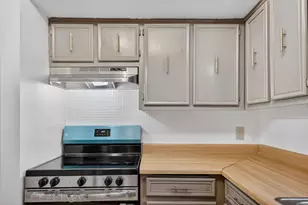 9043 N 86th St, Milwaukee, WI 53224 - Photo 11