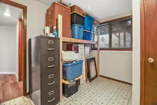 1350 Fireside Cir, Oshkosh, WI 54901 - Photo 23