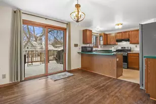 1350 Fireside Cir, Oshkosh, WI 54901 - Photo 9