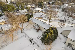 1350 Fireside Cir, Oshkosh, WI 54901 - Photo 31