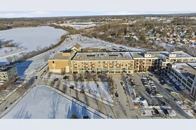 705  Village Green Way #305, West Bend, WI 53090 - Photo 33