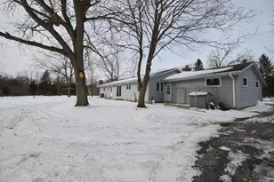 S107W36801 Annice Ln, Eagle, WI 53119 - Photo 5