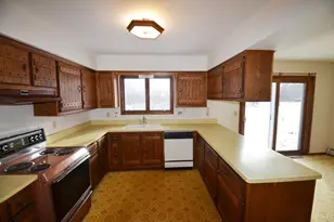 S107W36801 Annice Ln, Eagle, WI 53119 - Photo 15