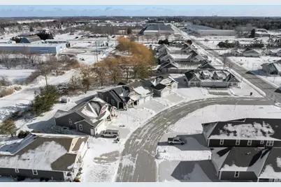 372  Vintage Dr, Sheboygan Falls, WI 53085 - Photo 41