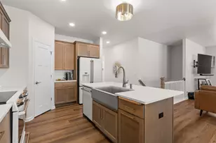 372 Vintage Dr, Sheboygan Falls, WI 53085 - Photo 7