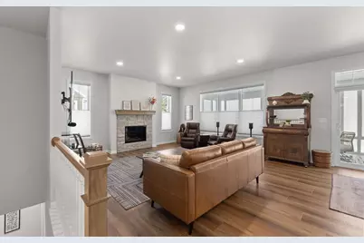 372  Vintage Dr, Sheboygan Falls, WI 53085 - Photo 13