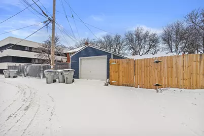 2417 W Roosevelt Dr, Milwaukee, WI 53209 - Photo 15