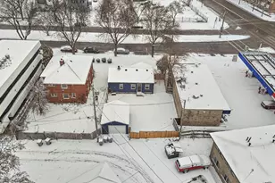 2417 W Roosevelt Dr, Milwaukee, WI 53209 - Photo 21