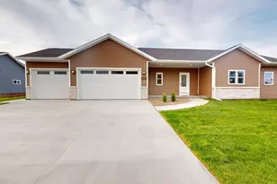 1222 Leo Dr, Holmen, WI 54636 - Photo 11