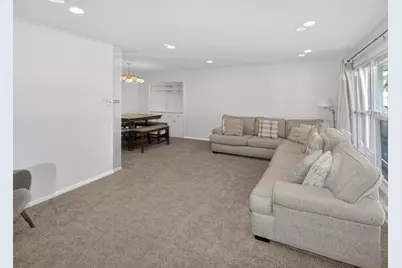 9605 W Fiebrantz Ave, Wauwatosa, WI 53222 - Photo 5