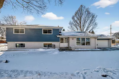 9605 W Fiebrantz Ave, Wauwatosa, WI 53222 - Photo 1