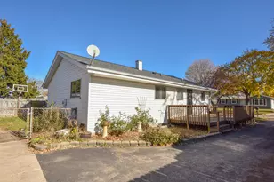 8271 N 106th St, Milwaukee, WI 53224 - Photo 35