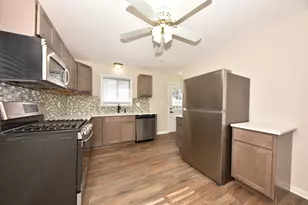 8271 N 106th St, Milwaukee, WI 53224 - Photo 25