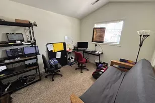 2712 Hidden Dr, Saint Francis, WI 53235 - Photo 15