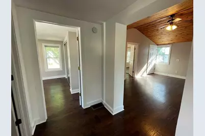 212 E Washington St #Upper, Delavan, WI 53115 - Photo 7