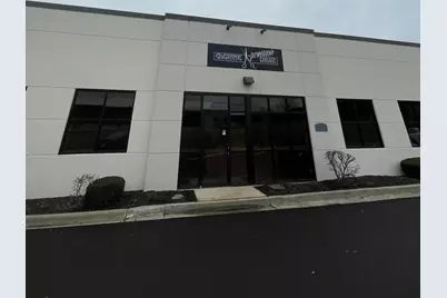 750  Veterans Pkwy #105, Lake Geneva, WI 53147 - Photo 1