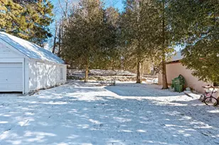 1617 S 10th St, Manitowoc, WI 54220 - Photo 29