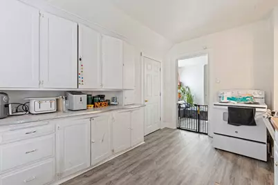 1617 S 10th St, Manitowoc, WI 54220 - Photo 15