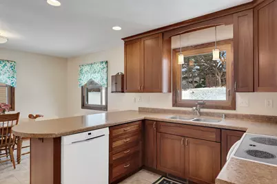 1024  Parkridge Dr, Onalaska, WI 54650 - Photo 29