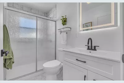 2231 N 23rd St, Sheboygan, WI 53083 - Photo 9