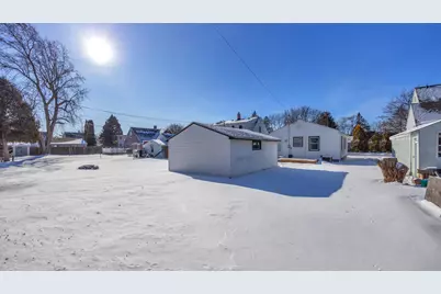 2231 N 23rd St, Sheboygan, WI 53083 - Photo 21