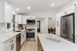 W3552 Wildwood Dr, Geneva, WI 53147 - Photo 9