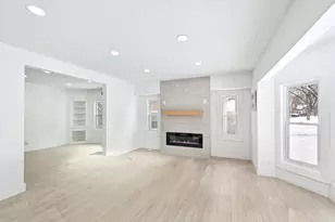 4640 W Scranton Pl, Milwaukee, WI 53216 - Photo 5