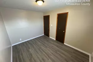 8025 W Villard Ave, Milwaukee, WI 53218 - Photo 9