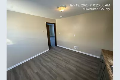 8025 W Villard Ave #8023, Milwaukee, WI 53218 - Photo 3