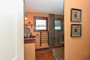 2176 N 73rd St, Wauwatosa, WI 53213 - Photo 51