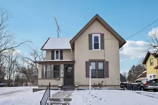 220 Waverly Pl, Waukesha, WI 53186 - Photo 1