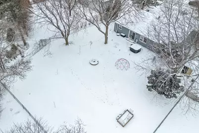 534  Woodridge Dr, Grafton, WI 53024 - Photo 37