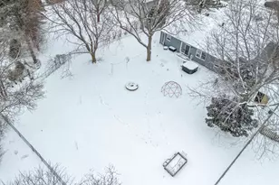 534 Woodridge Dr, Grafton, WI 53024 - Photo 37