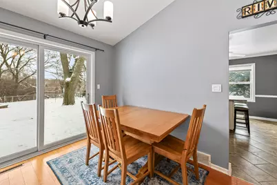 534  Woodridge Dr, Grafton, WI 53024 - Photo 7