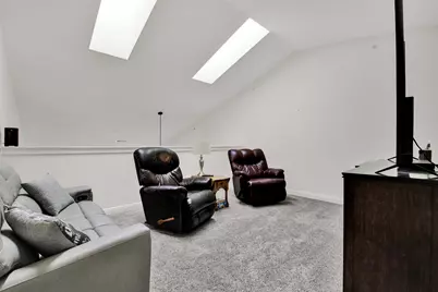 2030  Rainbow Lake Ln #323, West Bend, WI 53090 - Photo 13