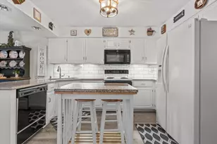 N34W23844 Grace Ave, Pewaukee, WI 53072 - Photo 13