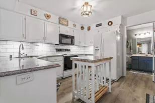 N34W23844 Grace Ave, Pewaukee, WI 53072 - Photo 9