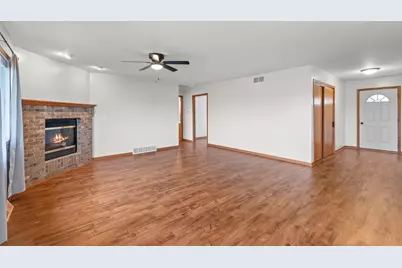 836  Tower Dr, Hartford, WI 53027 - Photo 25