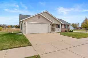 836 Tower Dr, Hartford, WI 53027 - Photo 21