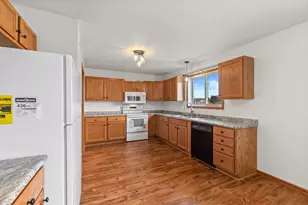 836 Tower Dr, Hartford, WI 53027 - Photo 27