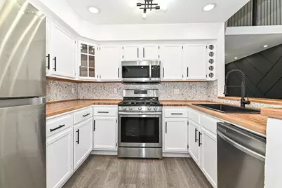 118 W Reservoir Ave, Milwaukee, WI 53212 - Photo 13