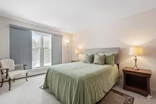 937 W Heritage Ct, Mequon, WI 53092 - Photo 5