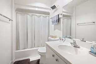 937 W Heritage Ct, Mequon, WI 53092 - Photo 7