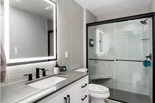 1102 E Cedar Ave, Manitowoc, WI 54220 - Photo 7