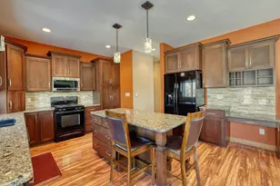 1125 Carlee Ann Ln, Pewaukee, WI 53072 - Photo 17