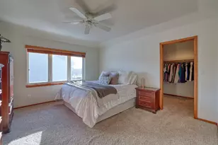 1125 Carlee Ann Ln, Pewaukee, WI 53072 - Photo 23