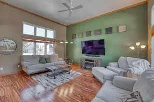 1125 Carlee Ann Ln, Pewaukee, WI 53072 - Photo 11