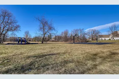 1125  Carlee Ann Ln, Pewaukee, WI 53072 - Photo 39